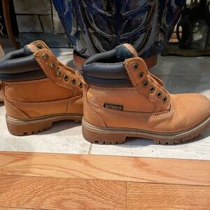 Men’s Brahma boots waterproof used; size 7.